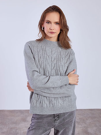 Πουλόβερ μεταλλιζέ με ανάγλυφα σχέδια σε γκρι