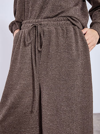 Wide leg trousers with metallic details in brown