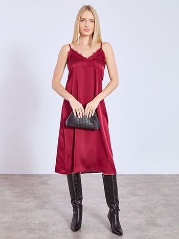 Dress midi satin with lace in wine red