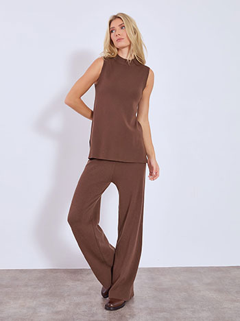 Σετ πουλόβερ αμάνικο και παντελόνα σε καφέ