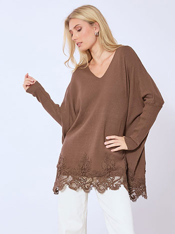 Πουλόβερ με δαντέλα στο τελείωμα σε καφέ