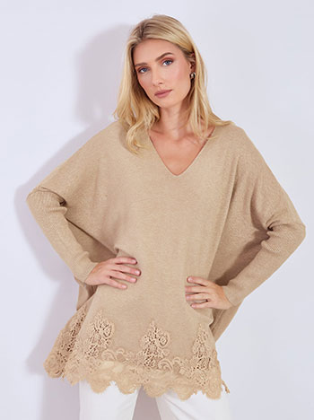 Πουλόβερ με δαντέλα στο τελείωμα σε μπεζ