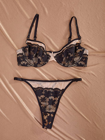 Σετ εσωρούχων με ημιδιάφανες λεπτομέρειες σε μαύρο