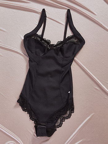 Bodysuit shapewear with lace in black