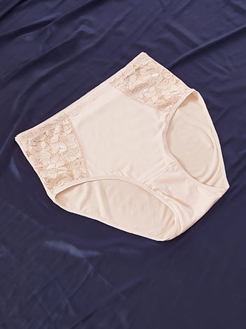 Σλιπ με λεπτομέρειες δαντέλας σε μπεζ