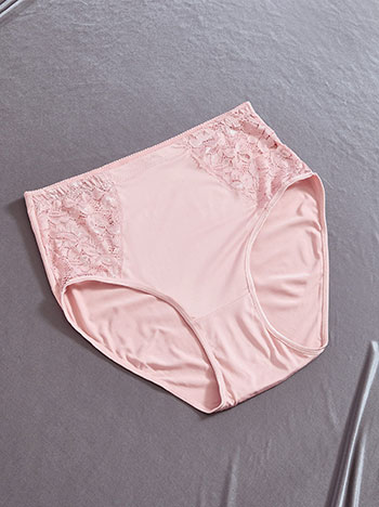 Brief with lace details in pink