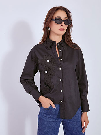 Shirt with flowers and strass in black