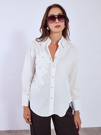 Πουκάμισο με λουλούδια και strass σε λευκό