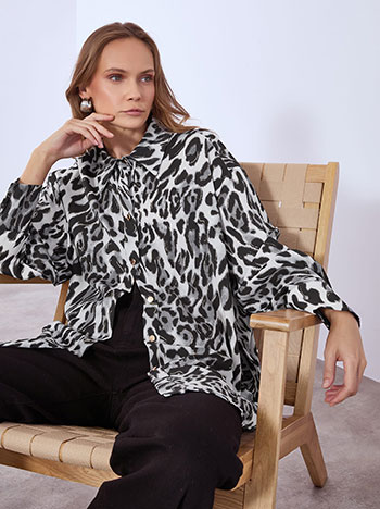 Shirt leopard with metallic details in grey