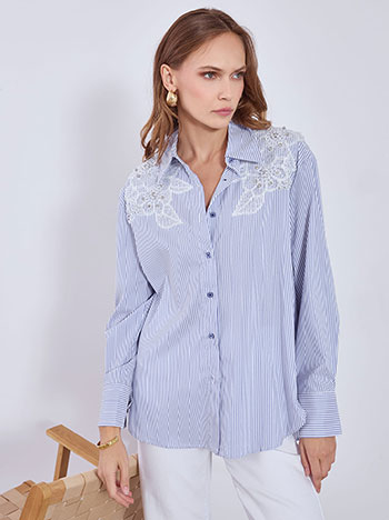 Πουκάμισο ριγέ με strass και πέρλες σε μπλε ανοιχτό