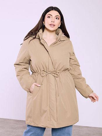 Μπουφάν μονόχρωμο με κουκούλα σε μπεζ σκούρο