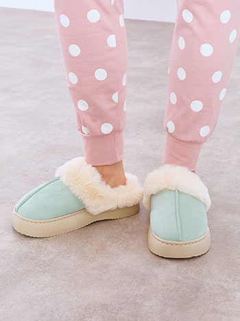 Slippers with fur in mint