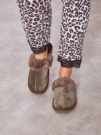 Slippers velvet with fur in brown