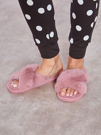 Slippers furry with cross detail in dusty pink