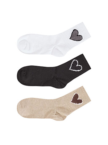 3 pack of socks with heart in white, black, light brown