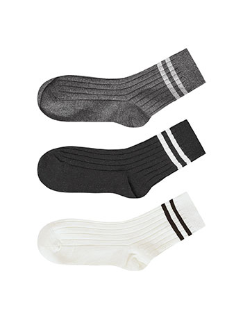 3 pack of socks with stripes in off white, black, grey