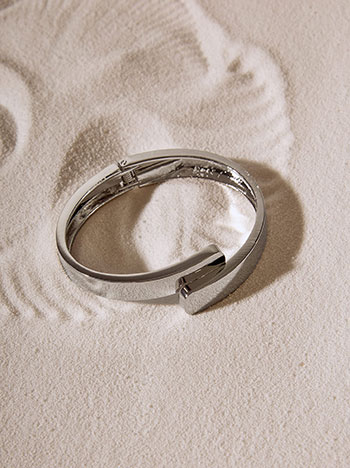 Cuff bracelet in silver
