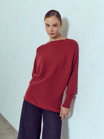 Ribbed long sweater in red