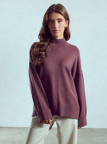Oversized asymmetric sweater in aubergine