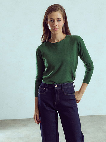 Scoop neckline sweater in green
