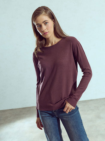 Scoop neckline sweater in aubergine