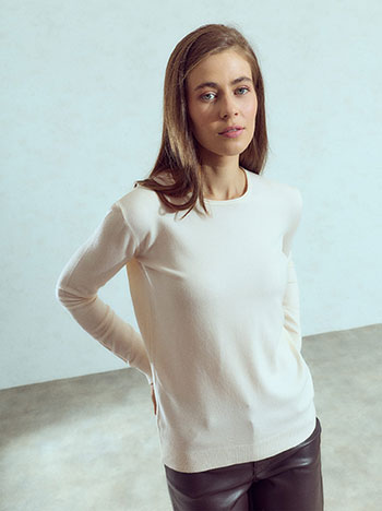 Scoop neckline sweater in off white