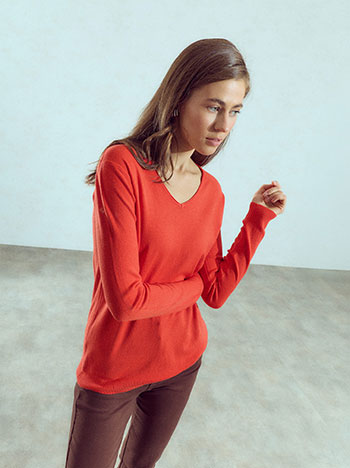 V neckline sweater in light red