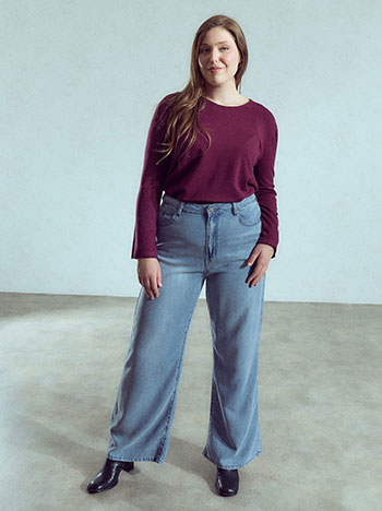 Wide leg jeans in light blue