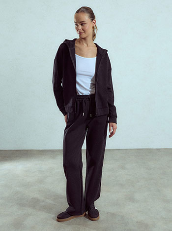 Sweatpants with fleece lining in black