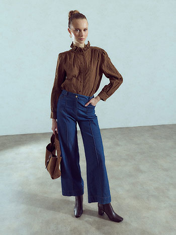 Shirt with embroidered details in brown