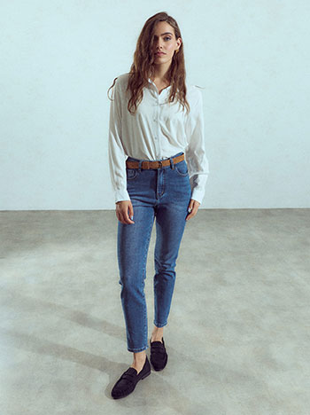 Mom jeans with detachable belt in blue