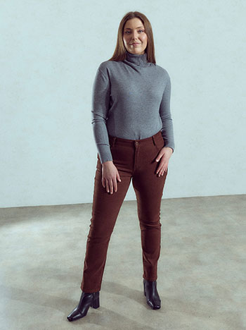 Solid jeans in wine red