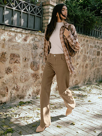 Wide leg high waist jeans in light brown