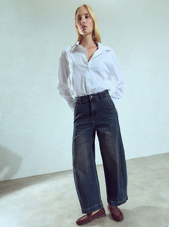 Barrel jeans with decorative seams in blue