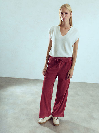 Straight-leg corduroy trousers in wine red