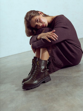 Solid faux leather ankle boots in brown