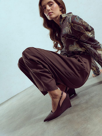 Slingback γόβες με ενιαίο πάτο σε καφέ