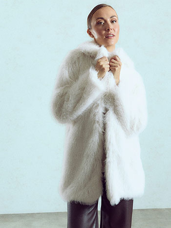Solid faux fur in white