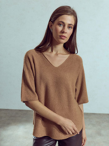 Knit sweater with viscose in camel