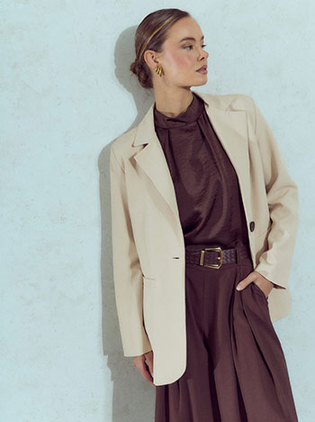 Blazer with decorative pockets in beige