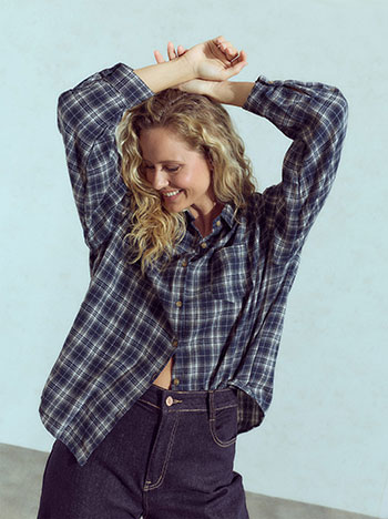 Plaid shirt with pocket in dark blue