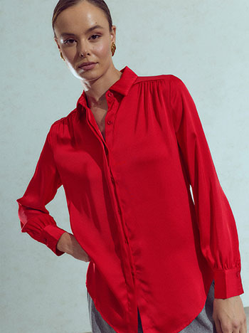 Satin shirt in red