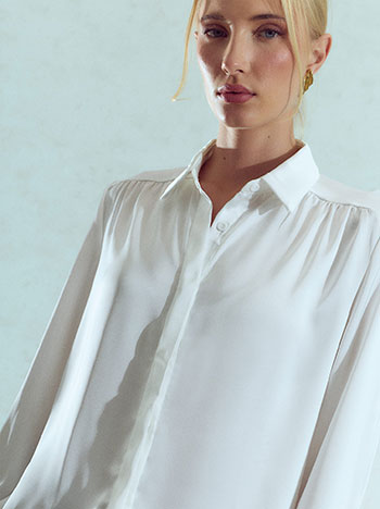 Satin shirt in white
