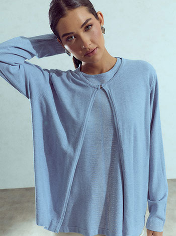 Sleeveless sweater and cardigan set in light blue