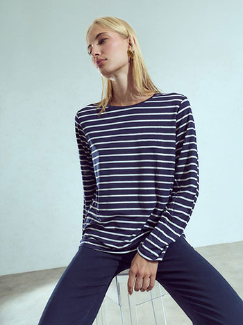 Striped top with metallic details in dark blue
