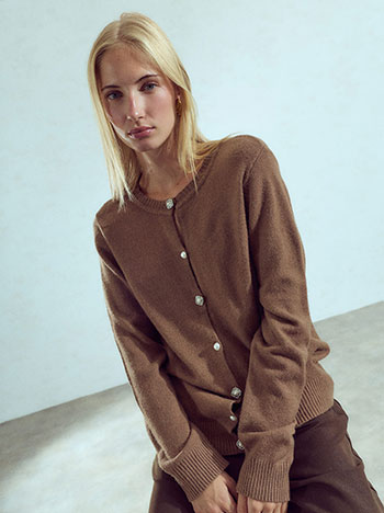Cardigan with pearl buttons in brown