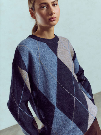 Sweater with rhombus in dark blue