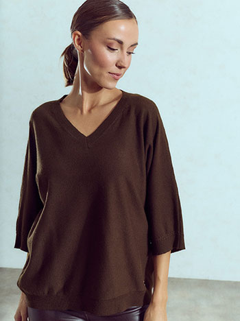 Relaxed-fit sweater in brown