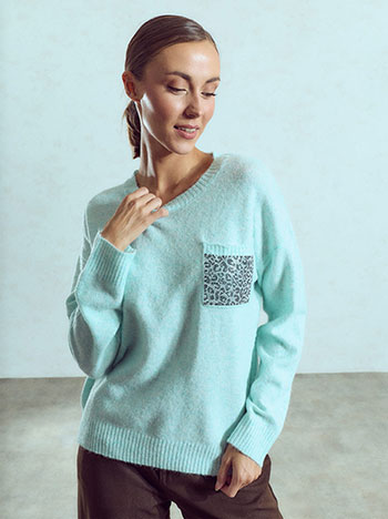 Sweater with leopard detail in almond green