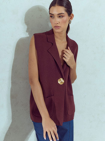 Knit vest with seashell in dark purple